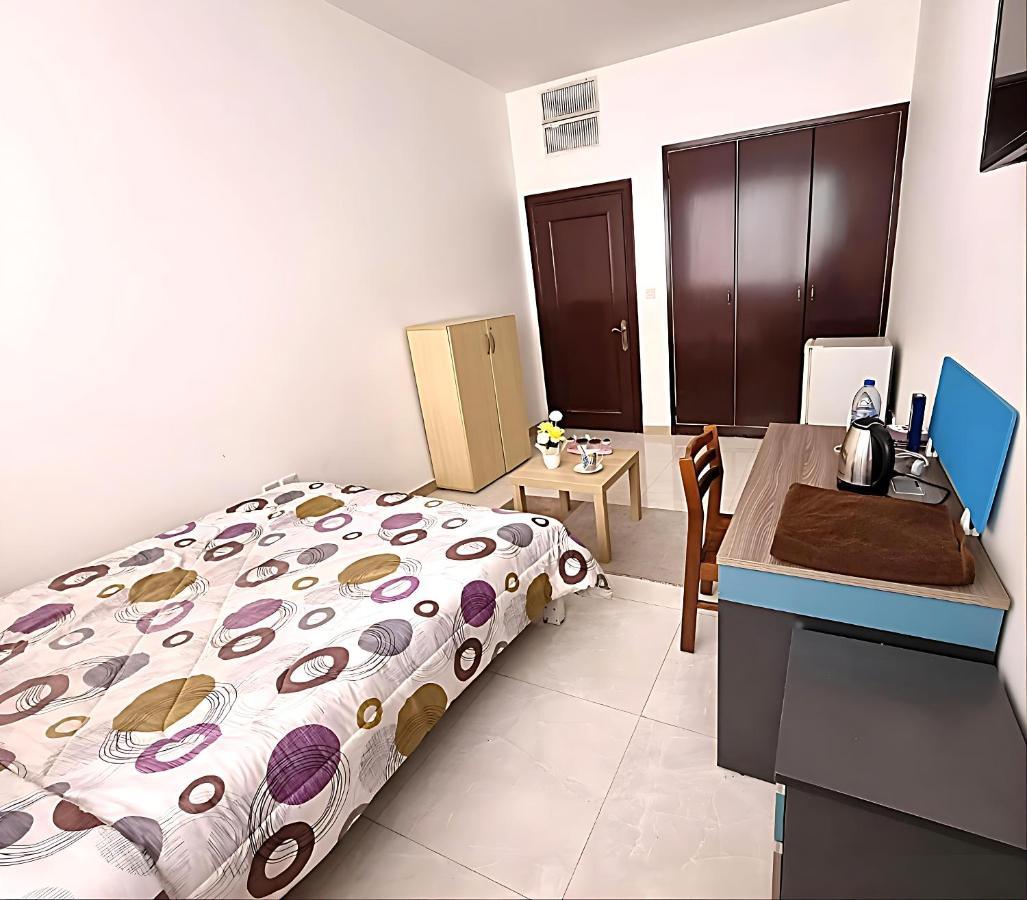 Corniche Street - Extremely Unique Room Abu Dhabi Esterno foto