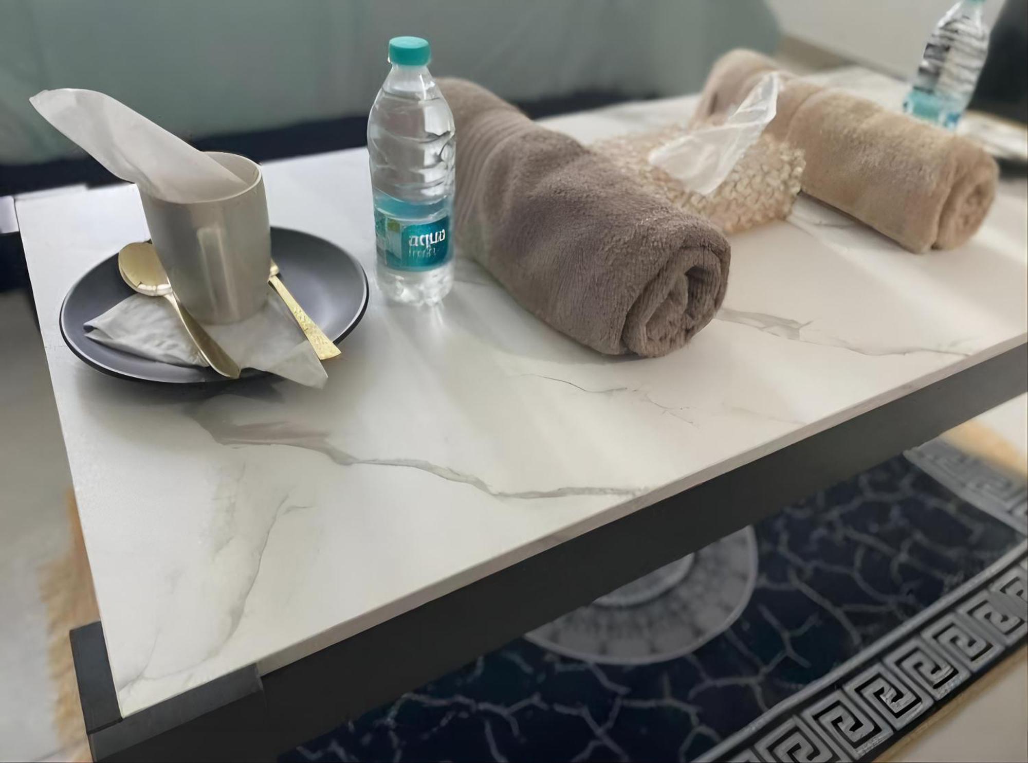 Corniche Street - Extremely Unique Room Abu Dhabi Esterno foto